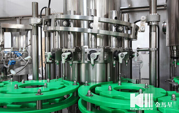 Pulp filling heads of fruit juice filling machine