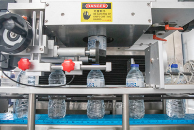 PVC shrink sleeve labeling machine.jpg