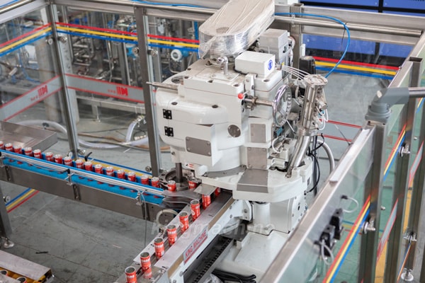 cans sealing machine