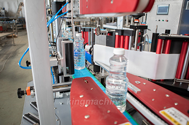 Labeling machine