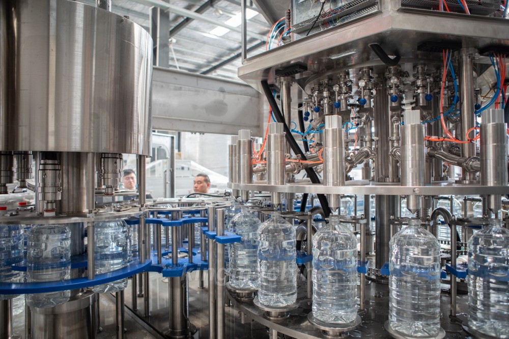 weighing filling machine.jpg