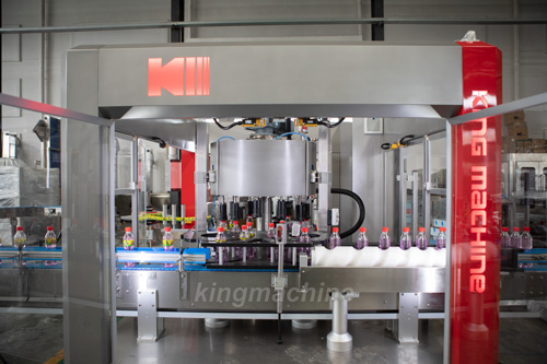 Automatic labeling machine