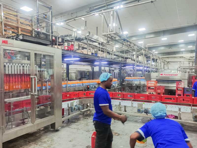 18000BPH 330ml glass bottle Coca-Cola filling and packaging line.jpg