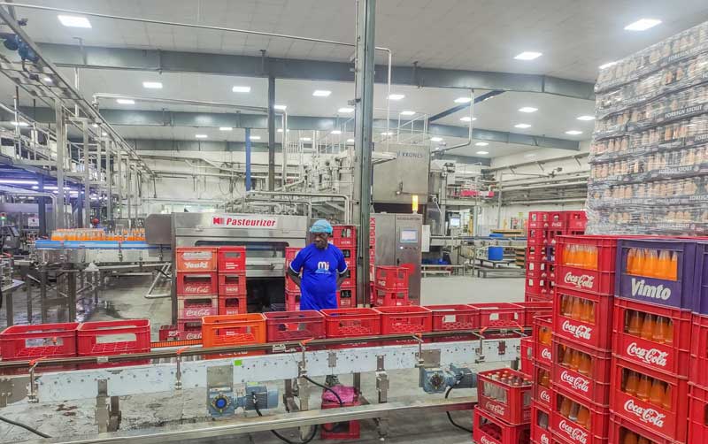 18000BPH glass bottle Coca-Cola filling and packaging line.jpg