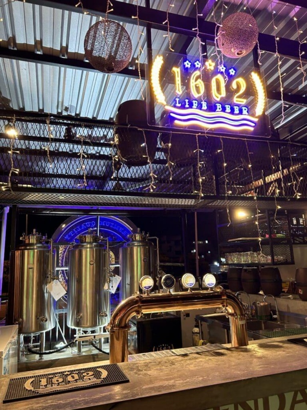 beer filling machine-2.jpg beer filling machine-2.jpg