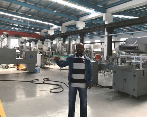 Kenya Mr ali purchased king machine filling line (4).JPG Kenya Mr ali purchased king machine filling line (4).JPG
